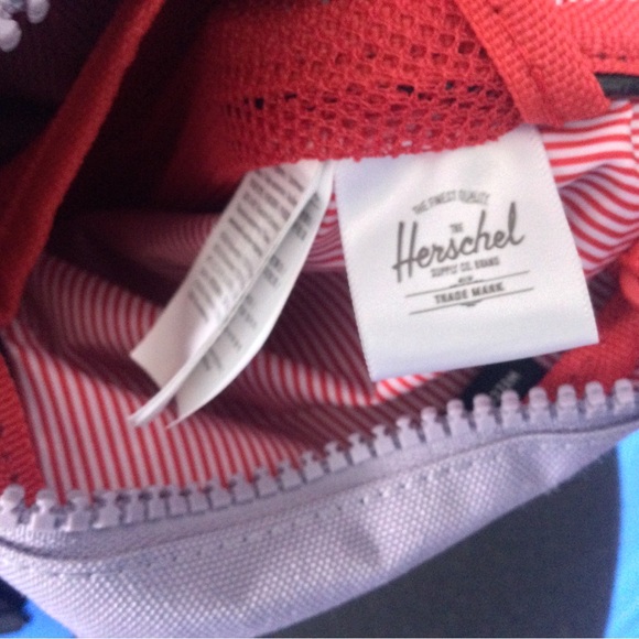 Herschel Supply Company Lilac Crossbody Bag - Picture 9 of 13